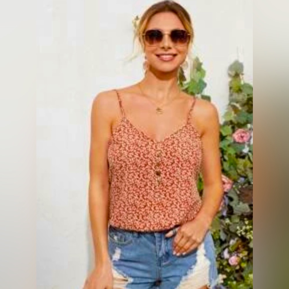 NWOT 2 - Floral print button detail adjustable straps cami tops. Size S